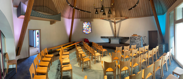 Erlöserkirche Breitbrunn Bestuhlung